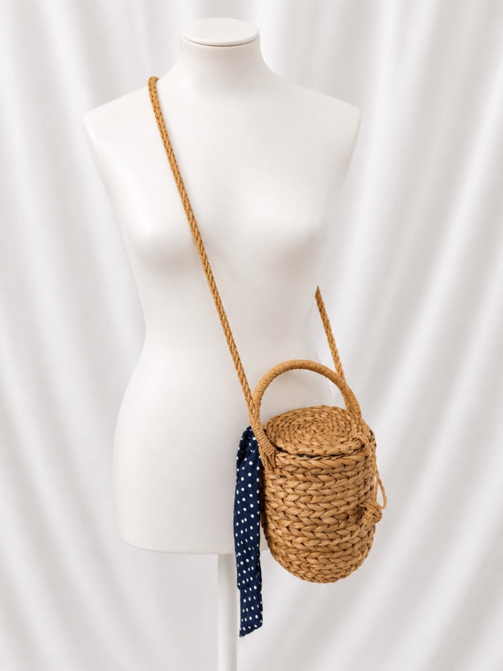 Handwoven Wicker Basket Purse (NWT) X2 << HOLDS A PHONE++